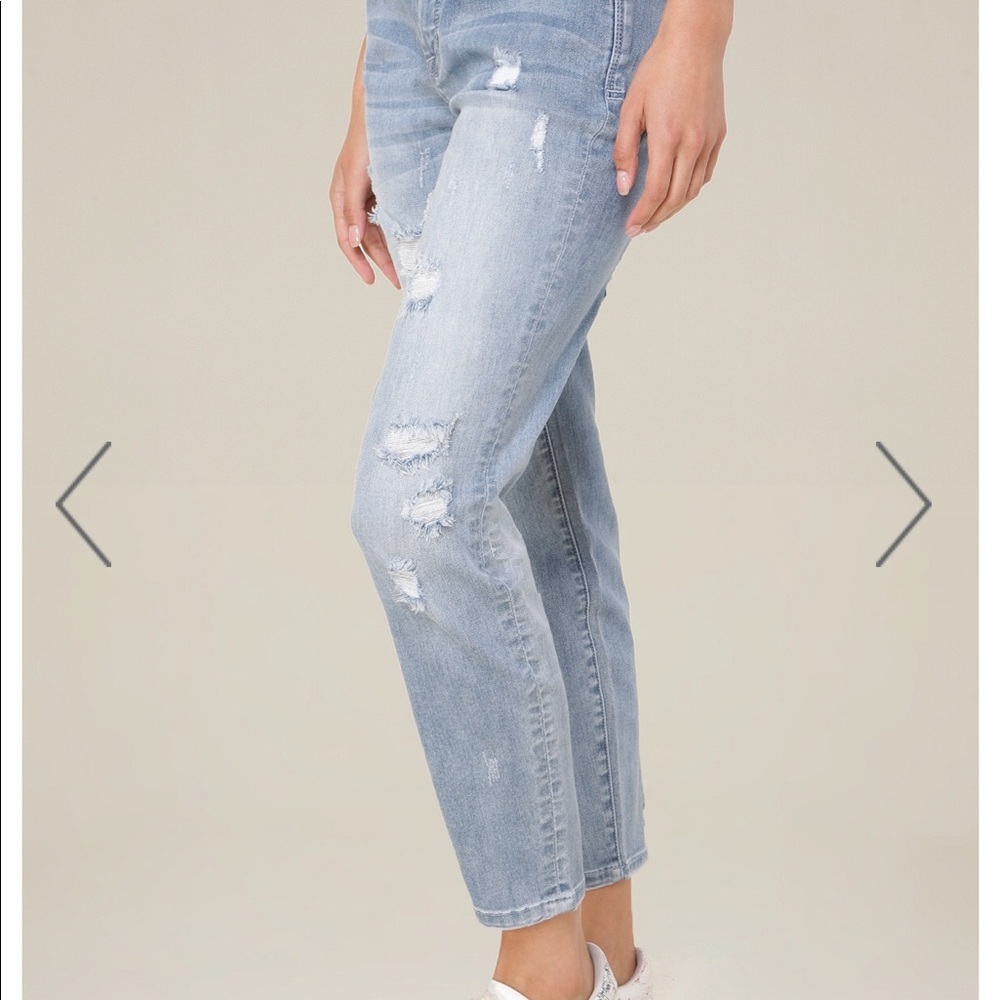 New Bebe relaxed girlfriend jeans - Picture 3 of 4